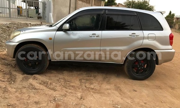 Buy Used Toyota RAV4 Silver Car in Dar es Salaam in Dar es Salaam Buy Used Toyota RAV4 Silver Car in Dar es Salaam in Dar es Salaam