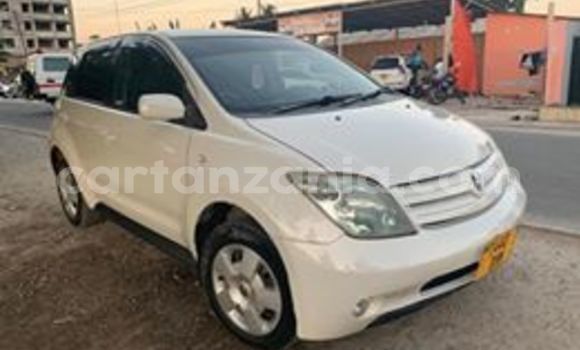 Buy Used Toyota IST White Car in Dar es Salaam in Dar es Salaam Buy Used Toyota IST White Car in Dar es Salaam in Dar es Salaam