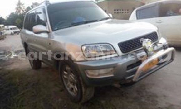 Buy Used Toyota RAV4 Silver Car in Dar es Salaam in Dar es Salaam Buy Used Toyota RAV4 Silver Car in Dar es Salaam in Dar es Salaam