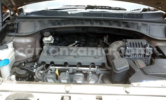 Buy Used Hyundai Santa Fe Brown Car in Dar es Salaam in Dar es Salaam Buy Used Hyundai Santa Fe Brown Car in Dar es Salaam in Dar es Salaam