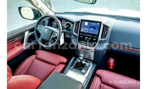 Nunua Imported Toyota Land Cruiser Nyeusi Gari ndani ya Import - Dubai nchini Arusha Nunua Imported Toyota Land Cruiser Nyeusi Gari ndani ya Import - Dubai nchini Arusha