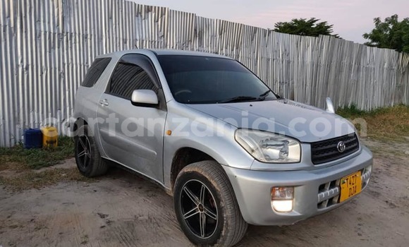Buy Used Toyota RAV4 Silver Car in Dar es Salaam in Dar es Salaam Buy Used Toyota RAV4 Silver Car in Dar es Salaam in Dar es Salaam