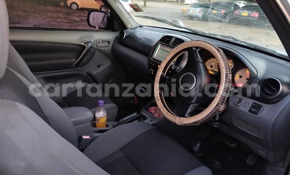 Buy Used Toyota RAV4 Silver Car in Dar es Salaam in Dar es Salaam Buy Used Toyota RAV4 Silver Car in Dar es Salaam in Dar es Salaam