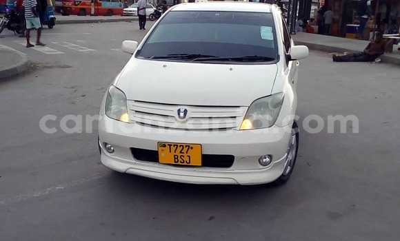 Buy Used Toyota IST White Car in Dar es Salaam in Dar es Salaam Buy Used Toyota IST White Car in Dar es Salaam in Dar es Salaam
