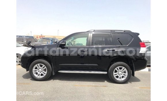 Nunua Imported Toyota Land Cruiser Nyeusi Gari ndani ya Import - Dubai nchini Arusha Nunua Imported Toyota Land Cruiser Nyeusi Gari ndani ya Import - Dubai nchini Arusha