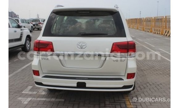 Buy Import Toyota Land Cruiser White Car in Import - Dubai in Arusha Buy Import Toyota Land Cruiser White Car in Import - Dubai in Arusha