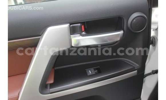 Buy Import Toyota Land Cruiser White Car in Import - Dubai in Arusha Buy Import Toyota Land Cruiser White Car in Import - Dubai in Arusha