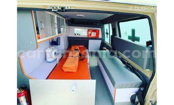 Buy Import Toyota Land Cruiser Beige Car in Import - Dubai in Arusha Buy Import Toyota Land Cruiser Beige Car in Import - Dubai in Arusha