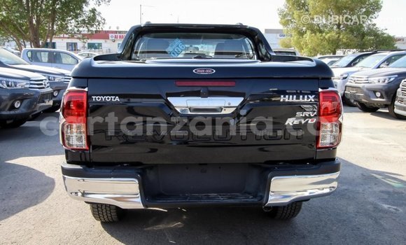 Nunua Imported Toyota Hilux Nyeusi Gari ndani ya Import - Dubai nchini Arusha Nunua Imported Toyota Hilux Nyeusi Gari ndani ya Import - Dubai nchini Arusha