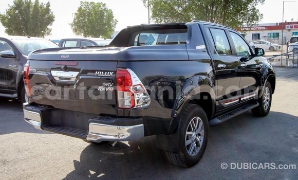 Nunua Imported Toyota Hilux Nyeusi Gari ndani ya Import - Dubai nchini Arusha Nunua Imported Toyota Hilux Nyeusi Gari ndani ya Import - Dubai nchini Arusha