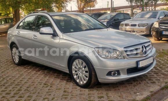 Nunua Ilio tumika Mercedes‒Benz C–Class Fedha Gari ndani ya Arusha nchini Arusha Nunua Ilio tumika Mercedes‒Benz C–Class Fedha Gari ndani ya Arusha nchini Arusha