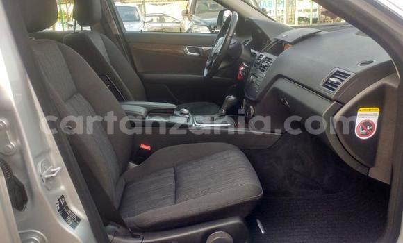 Nunua Ilio tumika Mercedes‒Benz C–Class Fedha Gari ndani ya Arusha nchini Arusha Nunua Ilio tumika Mercedes‒Benz C–Class Fedha Gari ndani ya Arusha nchini Arusha