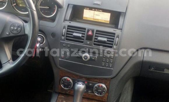 Nunua Ilio tumika Mercedes‒Benz C–Class Fedha Gari ndani ya Arusha nchini Arusha Nunua Ilio tumika Mercedes‒Benz C–Class Fedha Gari ndani ya Arusha nchini Arusha