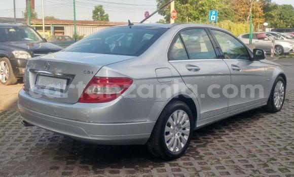 Nunua Ilio tumika Mercedes‒Benz C–Class Fedha Gari ndani ya Arusha nchini Arusha Nunua Ilio tumika Mercedes‒Benz C–Class Fedha Gari ndani ya Arusha nchini Arusha
