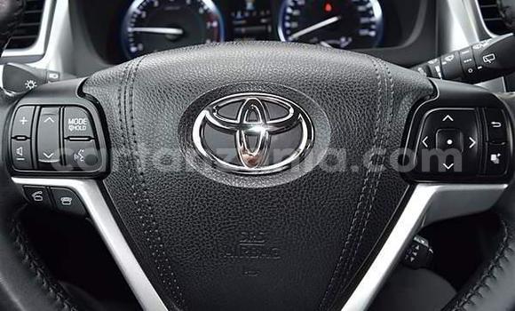 Buy Used Toyota Highlander Red Car in Arusha in Arusha Buy Used Toyota Highlander Red Car in Arusha in Arusha