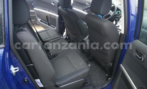 Nunua Ilio tumika Toyota Corolla Verso Bluu Gari ndani ya Arusha nchini Arusha Nunua Ilio tumika Toyota Corolla Verso Bluu Gari ndani ya Arusha nchini Arusha