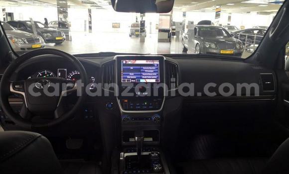 Buy Used Toyota Land Cruiser White Car in Arusha in Arusha Buy Used Toyota Land Cruiser White Car in Arusha in Arusha