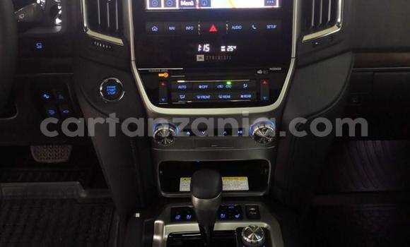 Buy Used Toyota Land Cruiser White Car in Arusha in Arusha Buy Used Toyota Land Cruiser White Car in Arusha in Arusha
