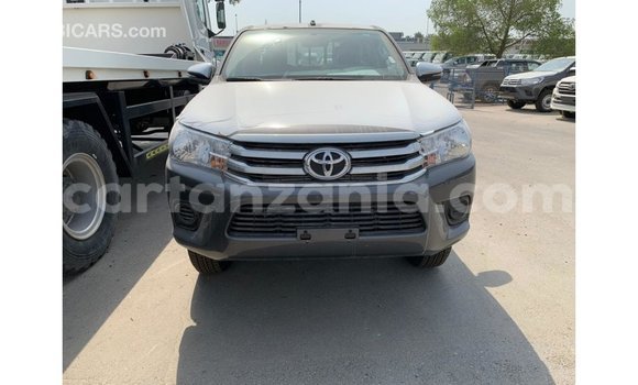 Nunua Imported Toyota Hilux Nyingine Gari ndani ya Import - Dubai nchini Arusha Nunua Imported Toyota Hilux Nyingine Gari ndani ya Import - Dubai nchini Arusha
