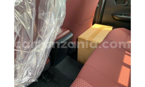 Nunua Imported Toyota Hilux Nyingine Gari ndani ya Import - Dubai nchini Arusha Nunua Imported Toyota Hilux Nyingine Gari ndani ya Import - Dubai nchini Arusha