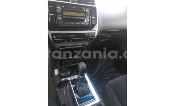 Nunua Imported Toyota Prado Nyeusi Gari ndani ya Import - Dubai nchini Arusha Nunua Imported Toyota Prado Nyeusi Gari ndani ya Import - Dubai nchini Arusha