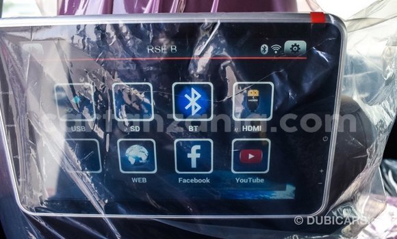 Nunua Imported Toyota Land Cruiser Nyeupe Gari ndani ya Import - Dubai nchini Arusha Nunua Imported Toyota Land Cruiser Nyeupe Gari ndani ya Import - Dubai nchini Arusha