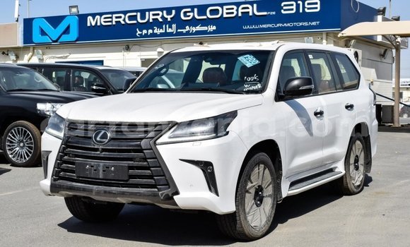 Nunua Imported Lexus LX Nyeupe Gari ndani ya Import - Dubai nchini Arusha Nunua Imported Lexus LX Nyeupe Gari ndani ya Import - Dubai nchini Arusha