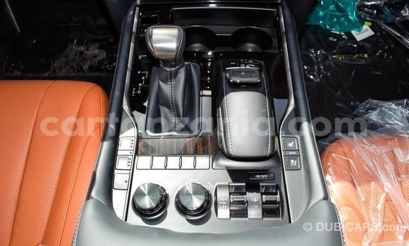 Nunua Imported Lexus LX Nyeupe Gari ndani ya Import - Dubai nchini Arusha Nunua Imported Lexus LX Nyeupe Gari ndani ya Import - Dubai nchini Arusha