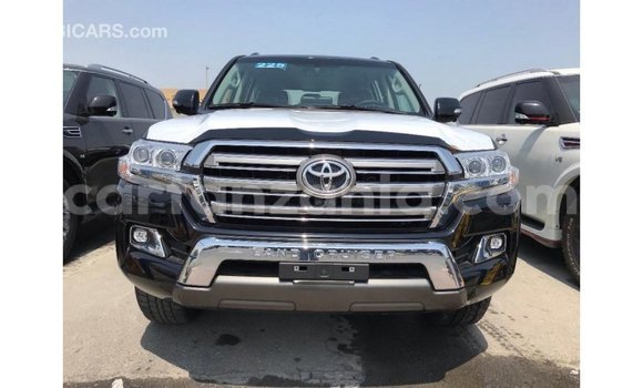 Nunua Imported Toyota Land Cruiser Nyeusi Gari ndani ya Import - Dubai nchini Arusha Nunua Imported Toyota Land Cruiser Nyeusi Gari ndani ya Import - Dubai nchini Arusha