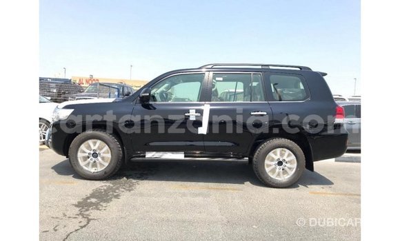 Nunua Imported Toyota Land Cruiser Nyeusi Gari ndani ya Import - Dubai nchini Arusha Nunua Imported Toyota Land Cruiser Nyeusi Gari ndani ya Import - Dubai nchini Arusha