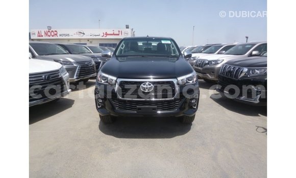 Nunua Imported Toyota Hilux Nyeusi Gari ndani ya Import - Dubai nchini Arusha Nunua Imported Toyota Hilux Nyeusi Gari ndani ya Import - Dubai nchini Arusha