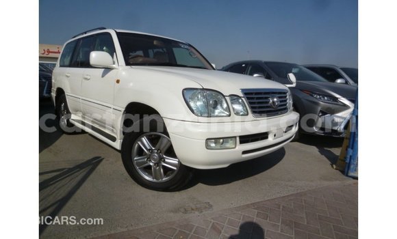 Buy Import Toyota Land Cruiser White Car in Import - Dubai in Arusha Buy Import Toyota Land Cruiser White Car in Import - Dubai in Arusha