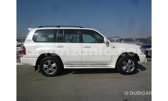 Buy Import Toyota Land Cruiser White Car in Import - Dubai in Arusha Buy Import Toyota Land Cruiser White Car in Import - Dubai in Arusha