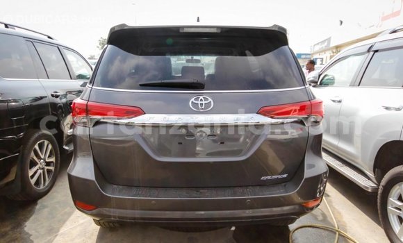 Nunua Imported Toyota Fortuner Nyingine Gari ndani ya Import - Dubai nchini Arusha Nunua Imported Toyota Fortuner Nyingine Gari ndani ya Import - Dubai nchini Arusha