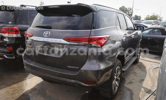 Nunua Imported Toyota Fortuner Nyingine Gari ndani ya Import - Dubai nchini Arusha Nunua Imported Toyota Fortuner Nyingine Gari ndani ya Import - Dubai nchini Arusha