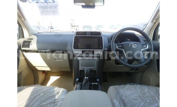 Nunua Imported Toyota Prado Nyeusi Gari ndani ya Import - Dubai nchini Arusha Nunua Imported Toyota Prado Nyeusi Gari ndani ya Import - Dubai nchini Arusha