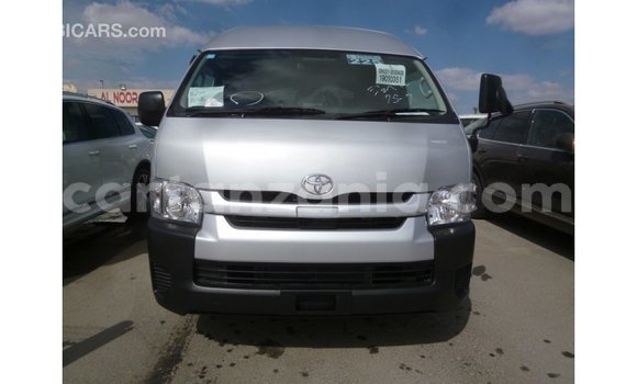 Nunua Imported Toyota Hiace Nyingine Gari ndani ya Import - Dubai nchini Arusha Nunua Imported Toyota Hiace Nyingine Gari ndani ya Import - Dubai nchini Arusha