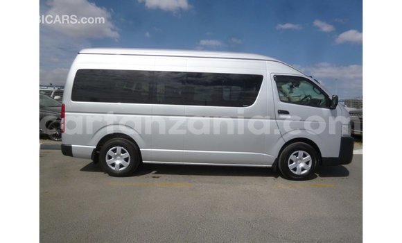 Nunua Imported Toyota Hiace Nyingine Gari ndani ya Import - Dubai nchini Arusha Nunua Imported Toyota Hiace Nyingine Gari ndani ya Import - Dubai nchini Arusha