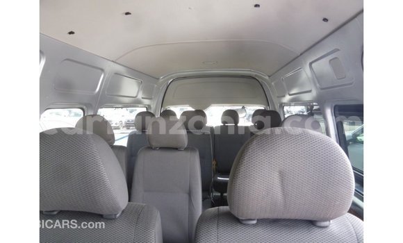 Nunua Imported Toyota Hiace Nyingine Gari ndani ya Import - Dubai nchini Arusha Nunua Imported Toyota Hiace Nyingine Gari ndani ya Import - Dubai nchini Arusha