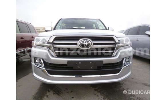 Nunua Imported Toyota Land Cruiser Nyingine Gari ndani ya Import - Dubai nchini Arusha Nunua Imported Toyota Land Cruiser Nyingine Gari ndani ya Import - Dubai nchini Arusha