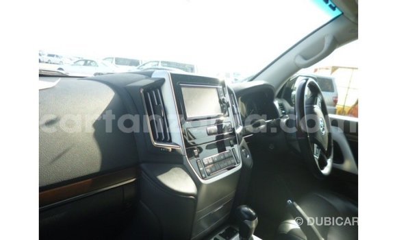 Nunua Imported Toyota Land Cruiser Nyeusi Gari ndani ya Import - Dubai nchini Arusha Nunua Imported Toyota Land Cruiser Nyeusi Gari ndani ya Import - Dubai nchini Arusha