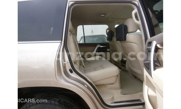 Nunua Imported Toyota Land Cruiser Nyingine Gari ndani ya Import - Dubai nchini Arusha Nunua Imported Toyota Land Cruiser Nyingine Gari ndani ya Import - Dubai nchini Arusha