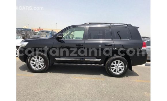 Nunua Imported Toyota Land Cruiser Nyeusi Gari ndani ya Import - Dubai nchini Arusha Nunua Imported Toyota Land Cruiser Nyeusi Gari ndani ya Import - Dubai nchini Arusha