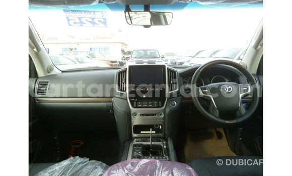 Nunua Imported Toyota Land Cruiser Nyeusi Gari ndani ya Import - Dubai nchini Arusha Nunua Imported Toyota Land Cruiser Nyeusi Gari ndani ya Import - Dubai nchini Arusha
