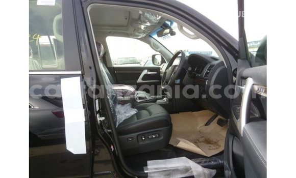 Nunua Imported Toyota Land Cruiser Nyeusi Gari ndani ya Import - Dubai nchini Arusha Nunua Imported Toyota Land Cruiser Nyeusi Gari ndani ya Import - Dubai nchini Arusha