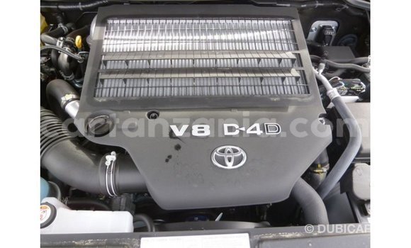 Nunua Imported Toyota Land Cruiser Nyeusi Gari ndani ya Import - Dubai nchini Arusha Nunua Imported Toyota Land Cruiser Nyeusi Gari ndani ya Import - Dubai nchini Arusha