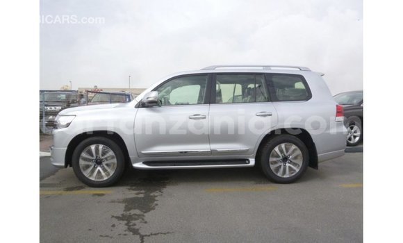 Nunua Imported Toyota Land Cruiser Nyingine Gari ndani ya Import - Dubai nchini Arusha Nunua Imported Toyota Land Cruiser Nyingine Gari ndani ya Import - Dubai nchini Arusha