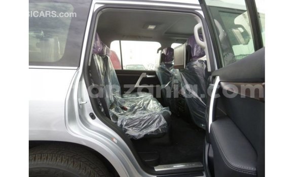 Nunua Imported Toyota Land Cruiser Nyingine Gari ndani ya Import - Dubai nchini Arusha Nunua Imported Toyota Land Cruiser Nyingine Gari ndani ya Import - Dubai nchini Arusha
