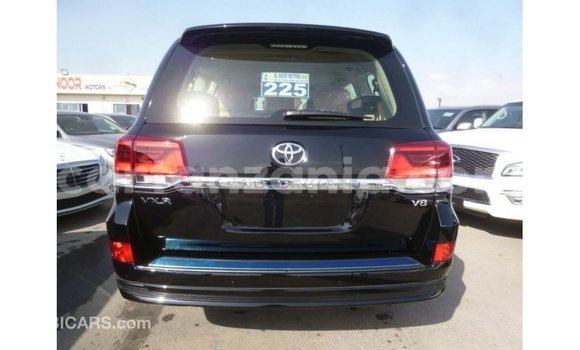 Nunua Imported Toyota Land Cruiser Nyeusi Gari ndani ya Import - Dubai nchini Arusha Nunua Imported Toyota Land Cruiser Nyeusi Gari ndani ya Import - Dubai nchini Arusha