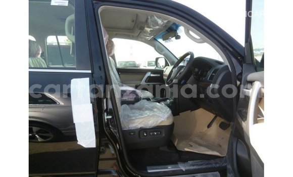 Nunua Imported Toyota Land Cruiser Nyeusi Gari ndani ya Import - Dubai nchini Arusha Nunua Imported Toyota Land Cruiser Nyeusi Gari ndani ya Import - Dubai nchini Arusha